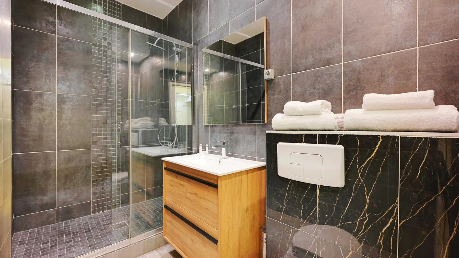 Serenity At Bastille Apartment Paris